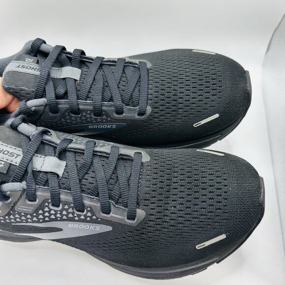 Size 11 - Brooks Ghost 14 Black Women’s Athletic Running Shoes - Picture 4 of 8